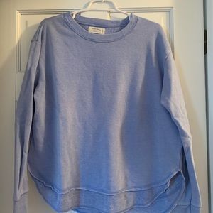 Ocean Drive Periwinkle Sweatshirt NWOT